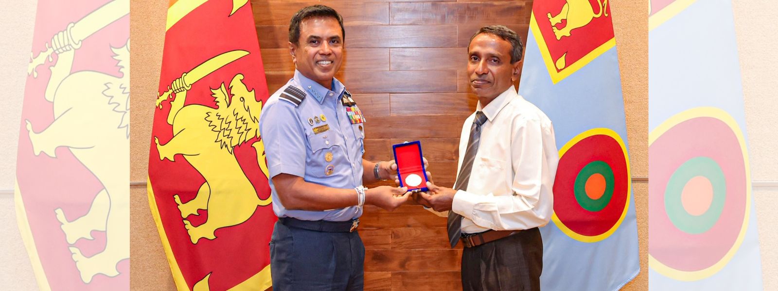 Retired SLAF Warrant Officer Honoured by Commander